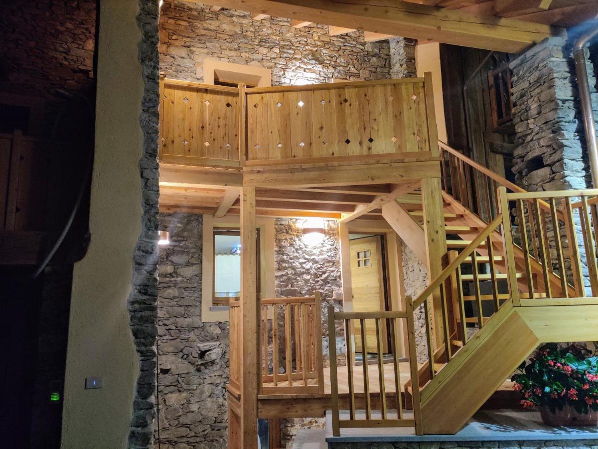 Au Fond Du Bourg Aosta Exterior foto